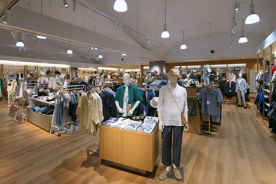 SHIPS OUTLET軽井沢店